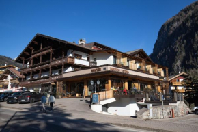 Hotel Alpi Campitello Die Fassa